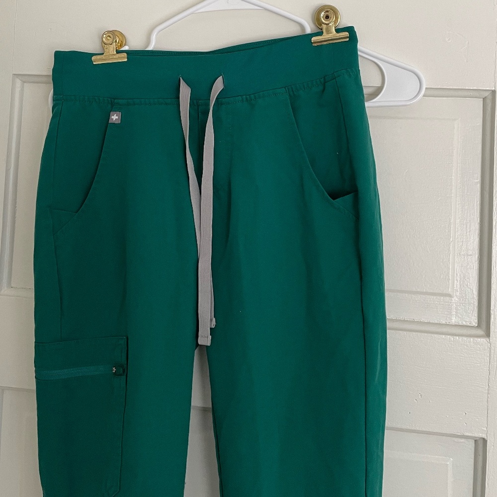 Hunter Green FIGS Zamora joggers size XXS petite